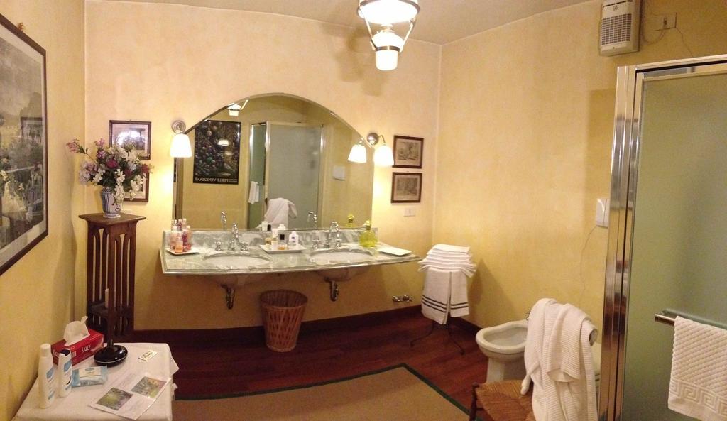 Al Concerto Bed and Breakfast San Benigno Canavese Rum bild