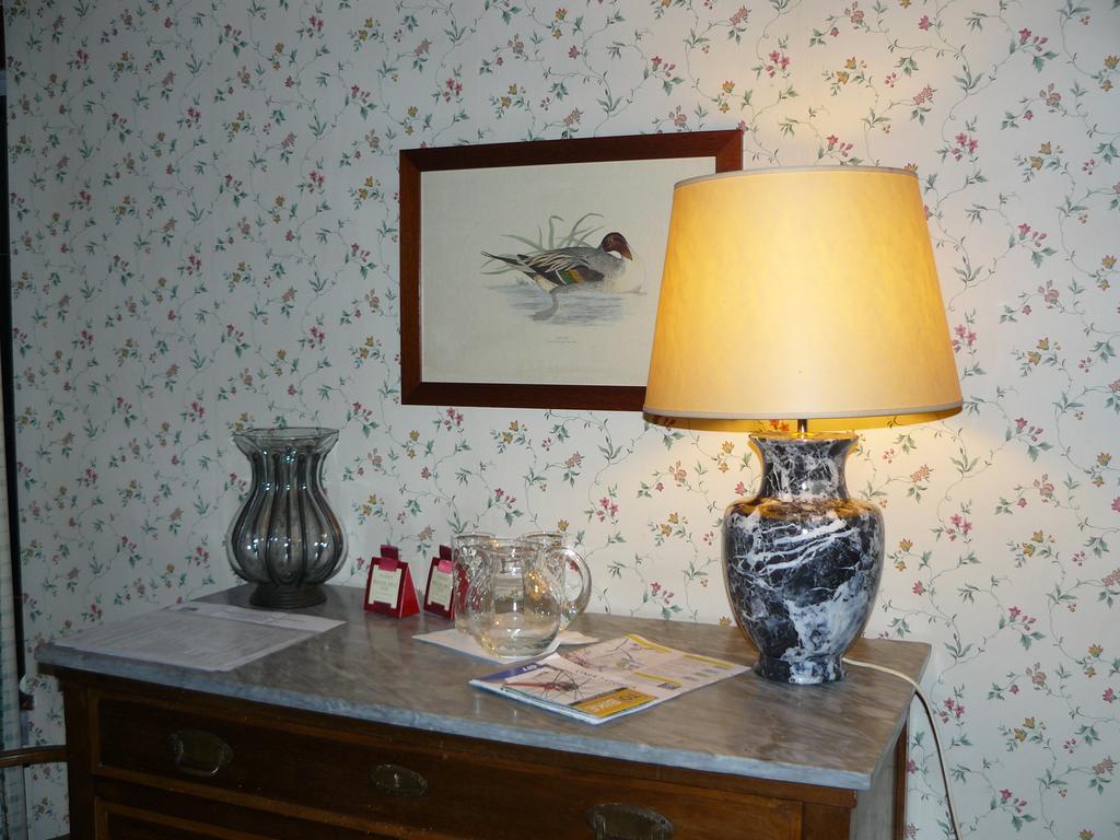 Al Concerto Bed and Breakfast San Benigno Canavese Rum bild